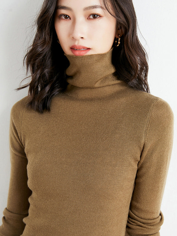 Vera Elin High-Neck Pullover