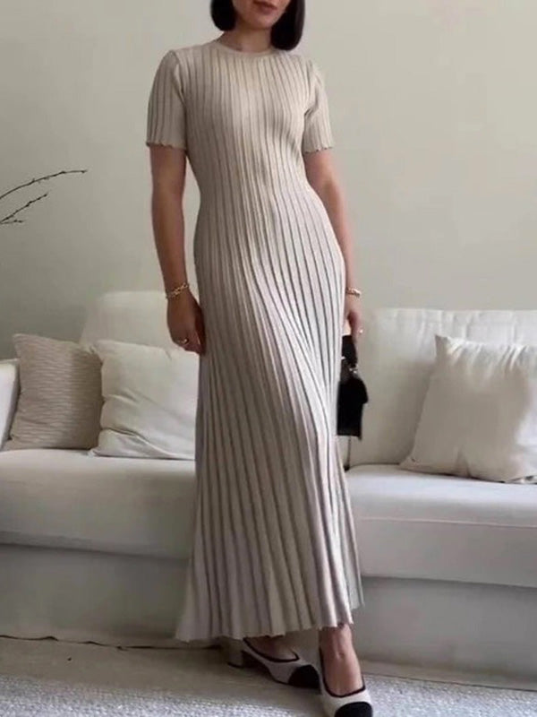 Short Sleeves Pleated Solid Color Tied Waist Round-Neck Maxi Dresses
